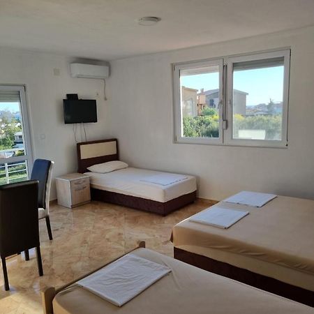 Apartmani Ani Bar Buitenkant foto