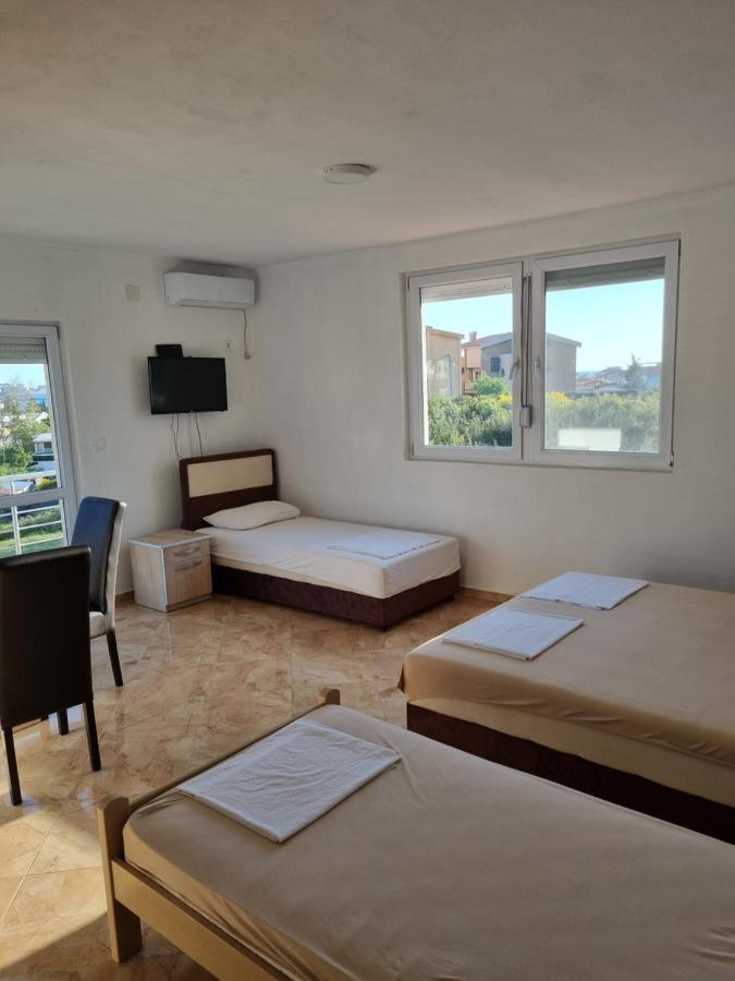 Apartmani Ani Bar Buitenkant foto