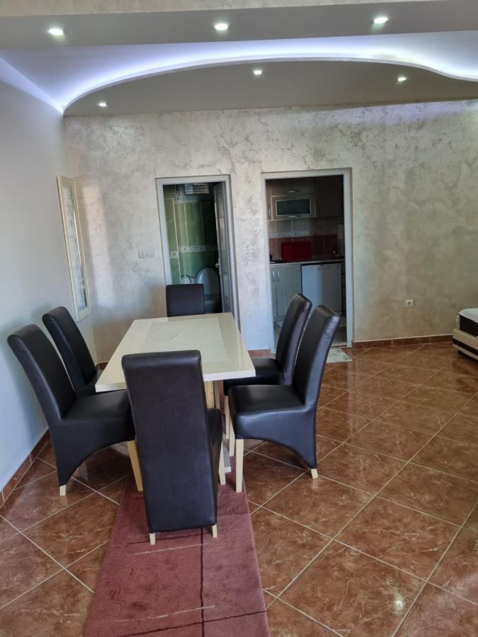 Apartmani Ani Bar Buitenkant foto