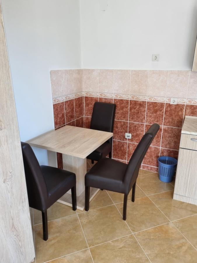 Apartmani Ani Bar Buitenkant foto
