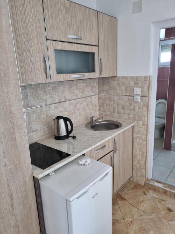 Apartmani Ani Bar Buitenkant foto