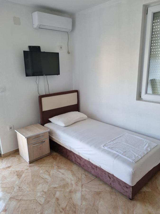 Apartmani Ani Bar Buitenkant foto