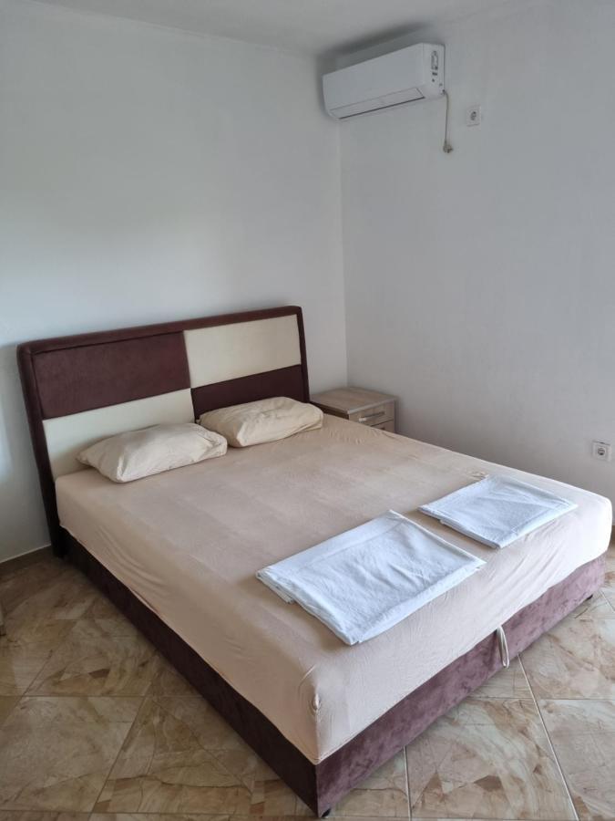 Apartmani Ani Bar Buitenkant foto