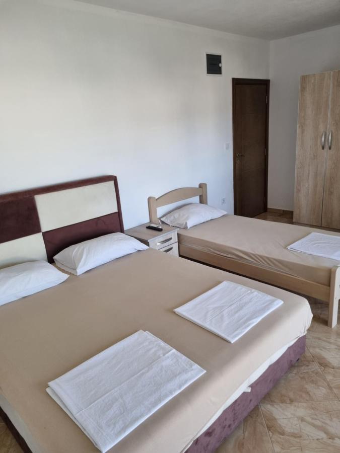 Apartmani Ani Bar Buitenkant foto