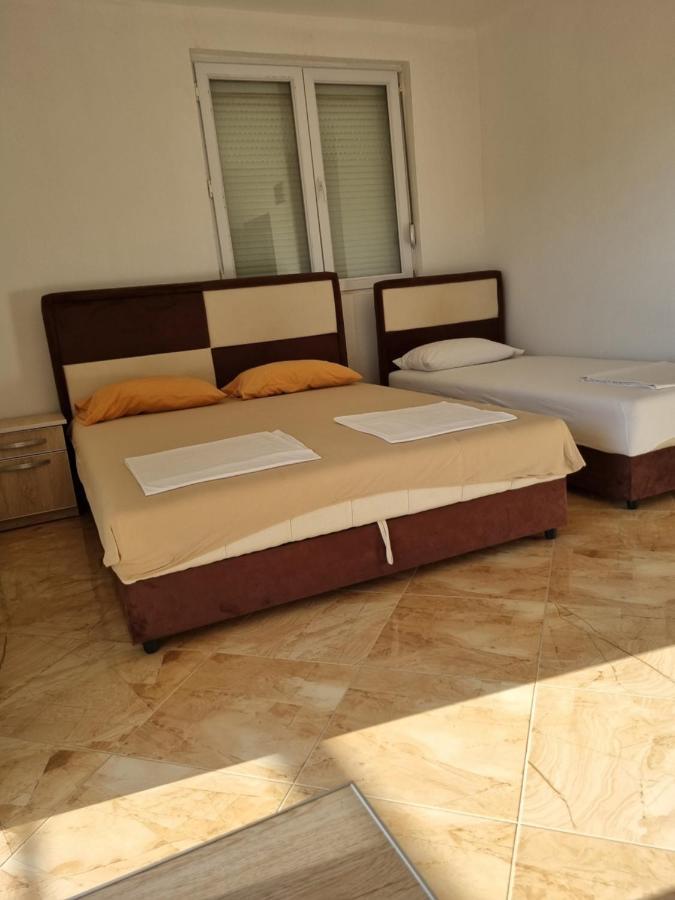 Apartmani Ani Bar Buitenkant foto