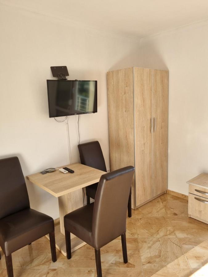 Apartmani Ani Bar Buitenkant foto
