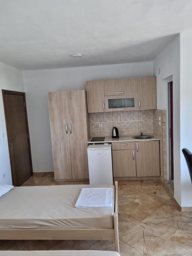 Apartmani Ani Bar Buitenkant foto