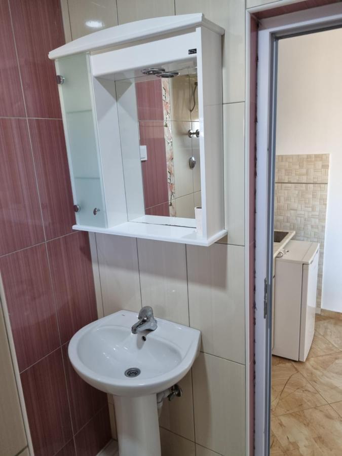 Apartmani Ani Bar Buitenkant foto