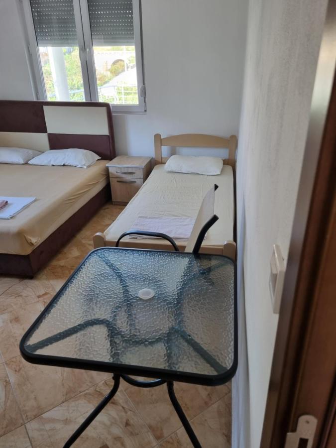Apartmani Ani Bar Buitenkant foto