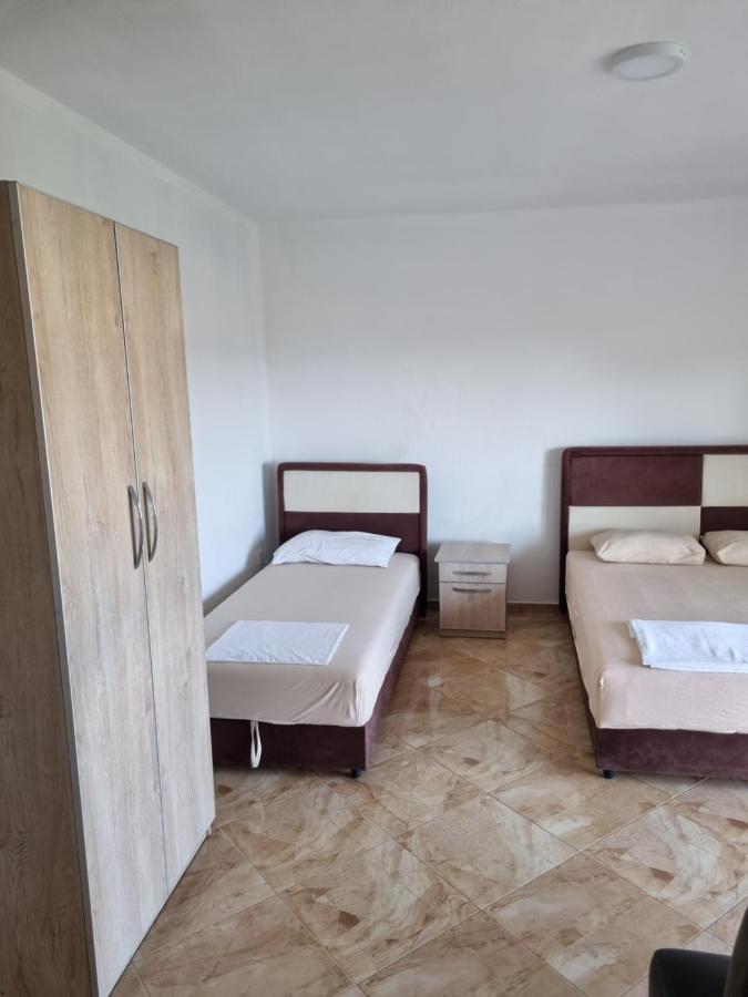 Apartmani Ani Bar Buitenkant foto
