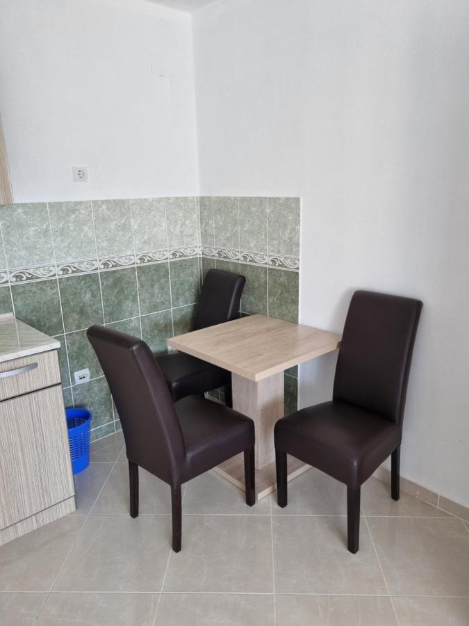 Apartmani Ani Bar Buitenkant foto