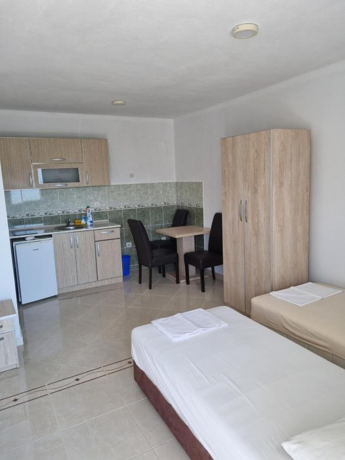 Apartmani Ani Bar Buitenkant foto
